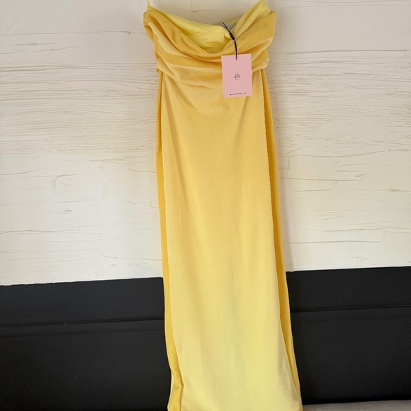 💛 NWT! Hello Molly | Size XS | As Sleek As Ever Strapless Maxi Dress | Yellow - Picture 6 of 9